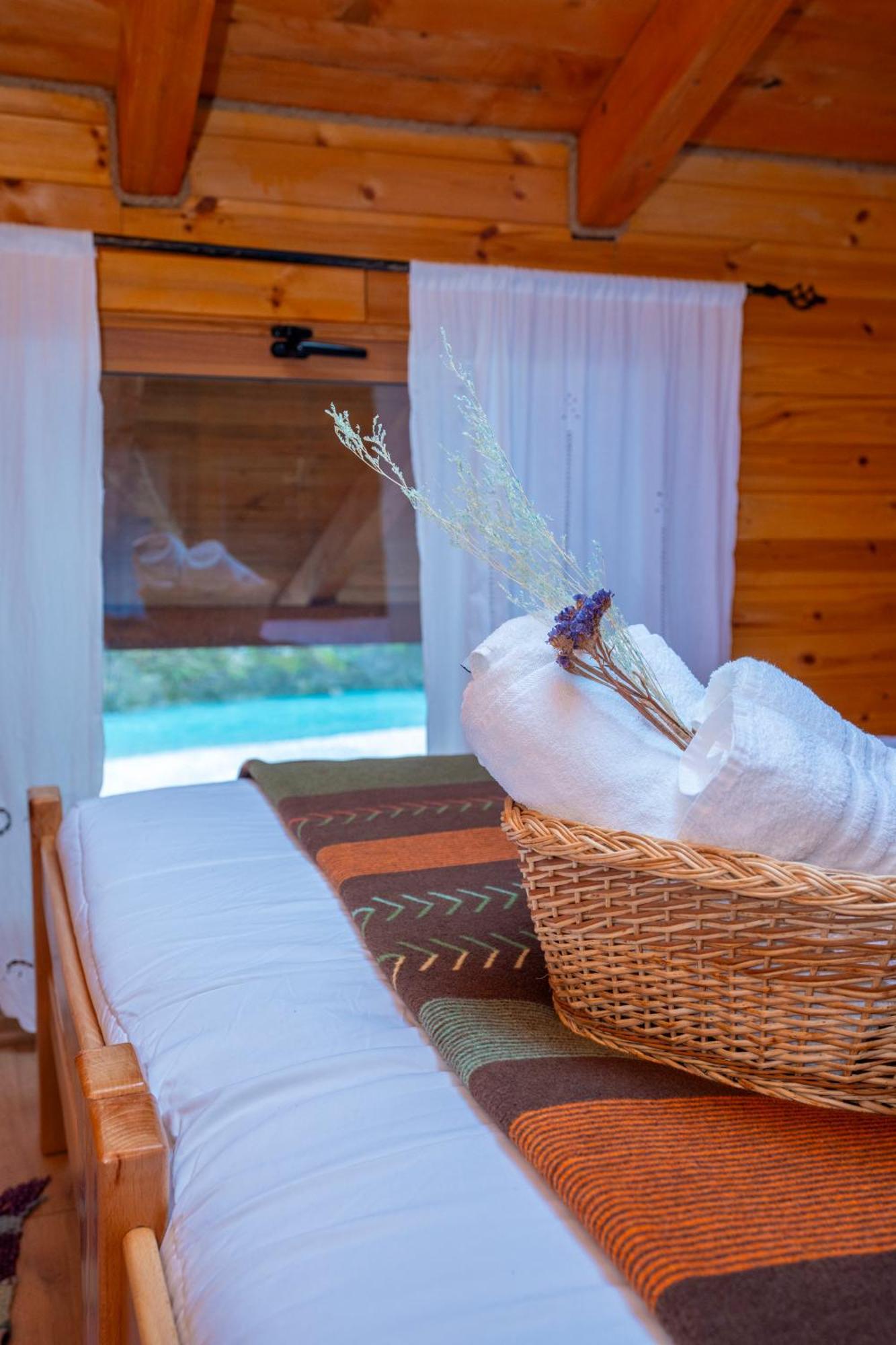 Bee Eco Guest House Moll' e Shoshit Esterno foto