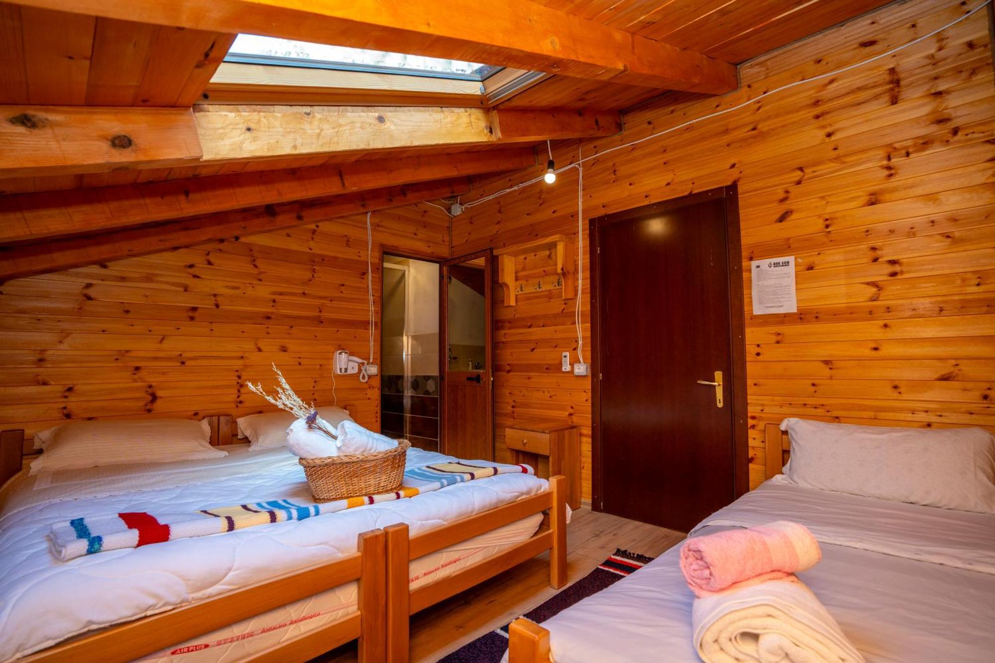 Bee Eco Guest House Moll' e Shoshit Esterno foto