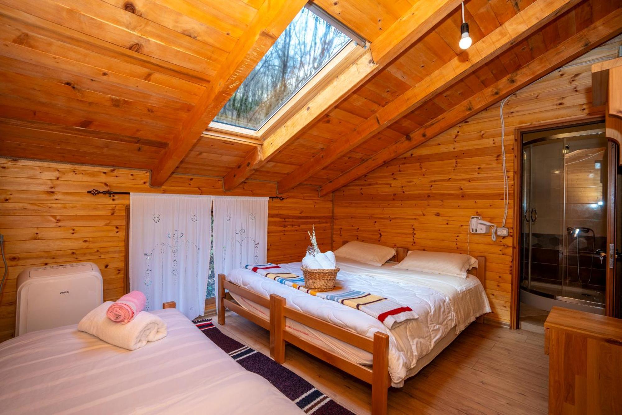 Bee Eco Guest House Moll' e Shoshit Esterno foto
