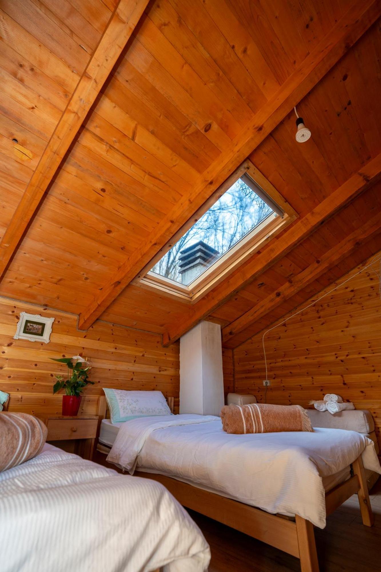 Bee Eco Guest House Moll' e Shoshit Esterno foto