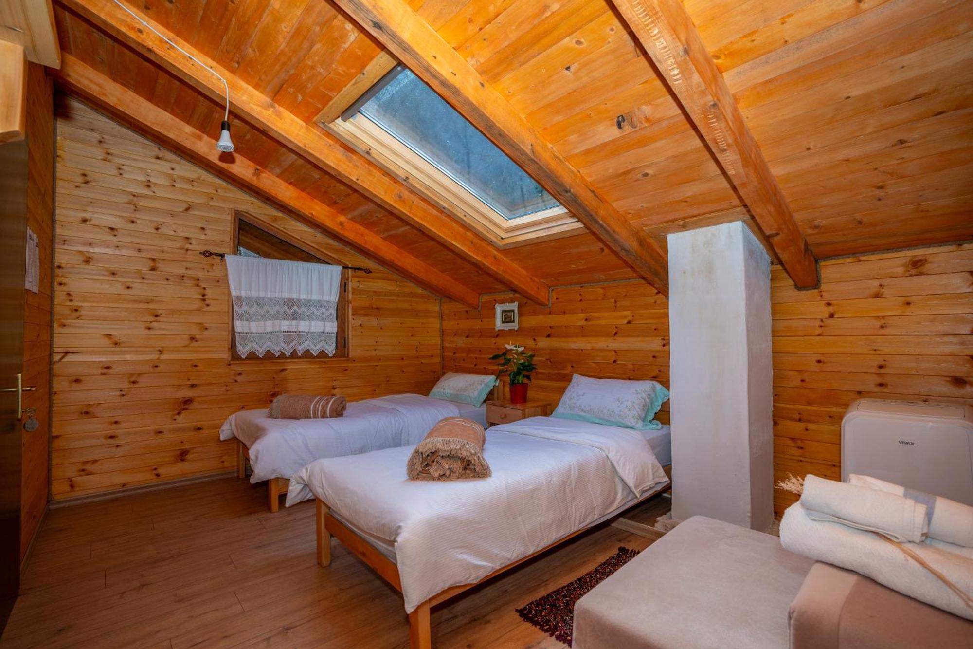 Bee Eco Guest House Moll' e Shoshit Esterno foto