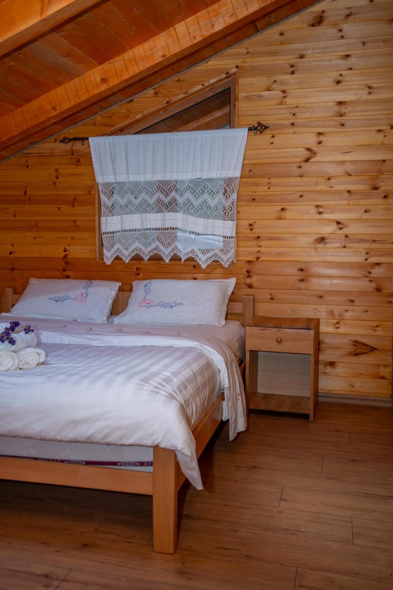 Bee Eco Guest House Moll' e Shoshit Esterno foto